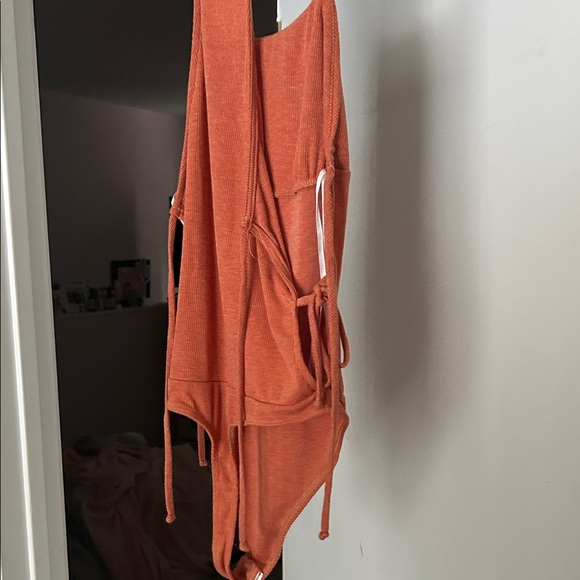 Lulu's Terracotta Ribbed Top - Picture 3 of 3